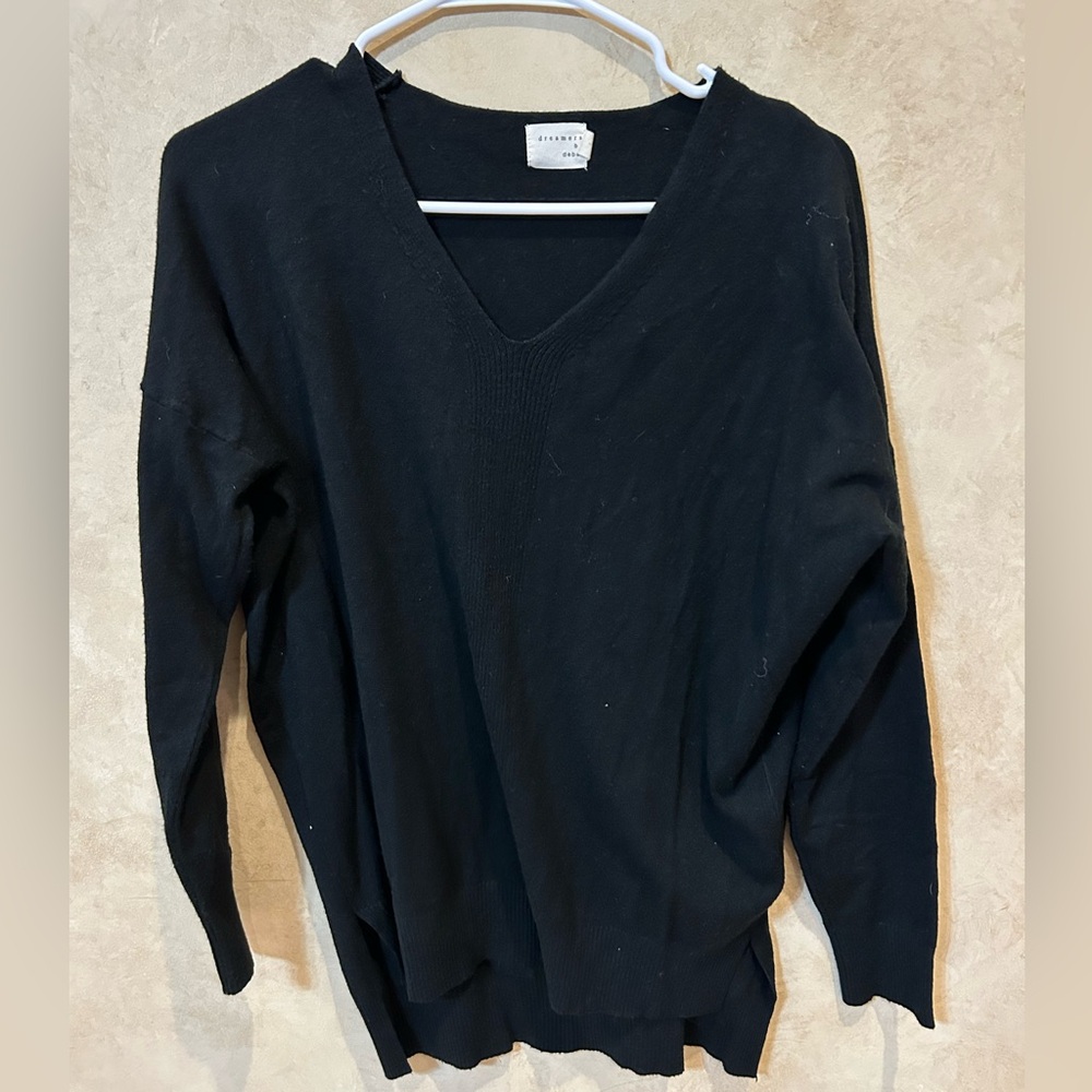 Women’s Black V-Neck Sweater Classic design oversized small
